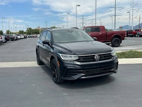 Used 2023 Volkswagen Tiguan SE R-Line AWD/4WD image 10