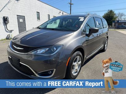 Used 2017 Chrysler Pacifica Touring-L Plus