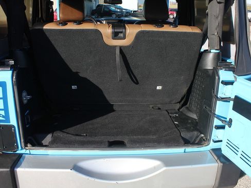 Used 2018 Jeep Wrangler Rubicon w/ Cold Weather Group image 29