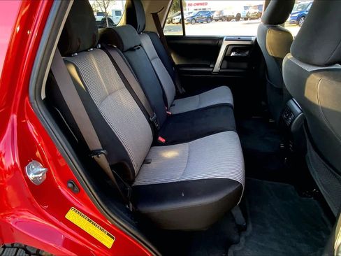 Used 2017 Toyota 4Runner SR5 Premium image 18