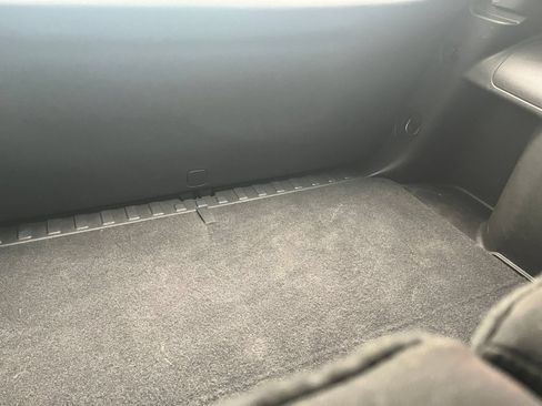 Used 2024 GMC Terrain SLE FWD image 33