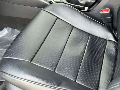 Used 2021 Toyota Corolla SE FWD image 21