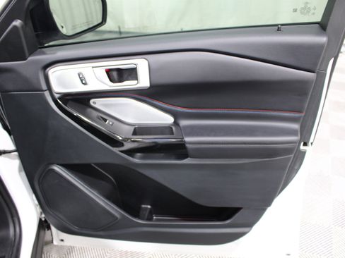 Used 2024 Ford Explorer ST w/ Equipment Group 401A AWD/4WD image 30
