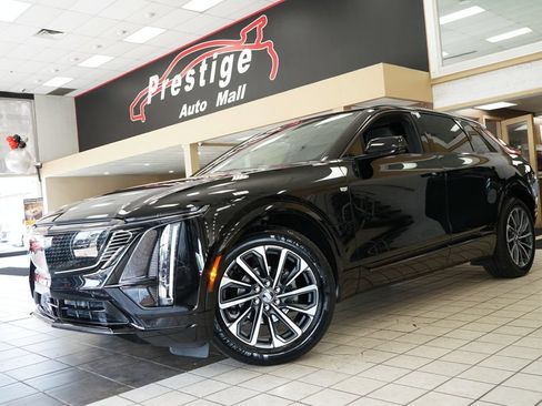 Used 2024 Cadillac Lyriq Sport w/ LPO, Floor Liner Package AWD/4WD image 21