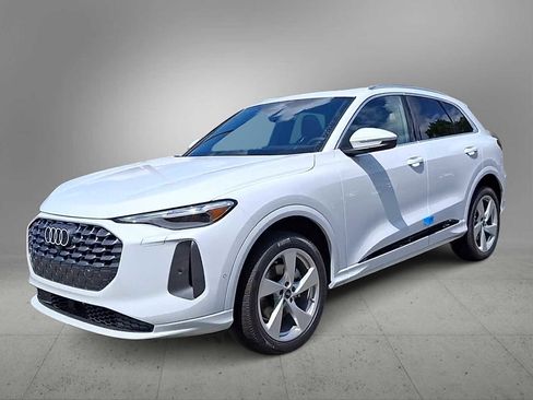 New 2025 Audi Q5 Premium Plus image 2