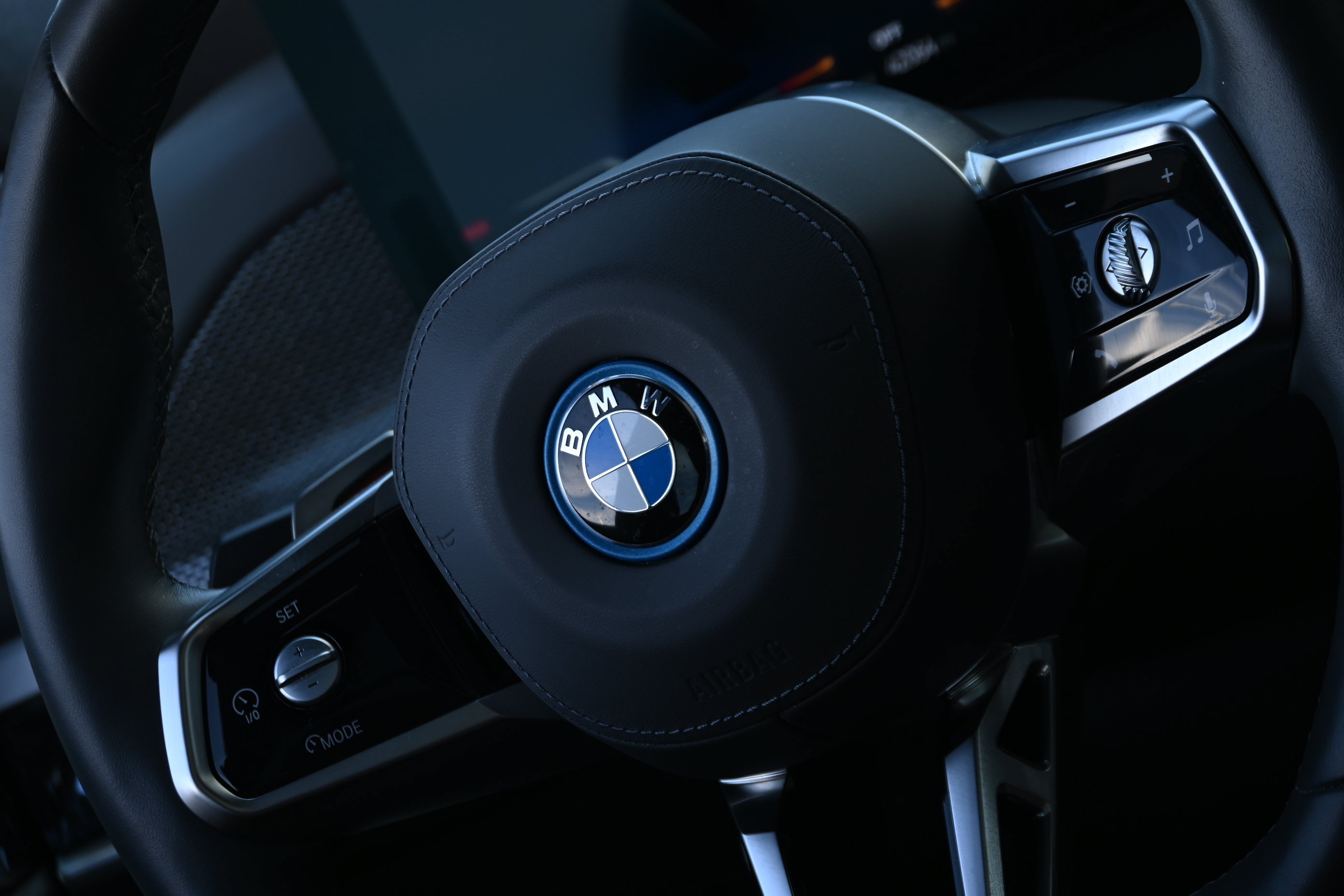 Certified 2023 BMW i7 xDrive60 AWD/4WD image 22