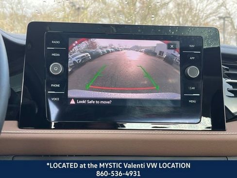 Certified 2025 Volkswagen Jetta SEL image 38