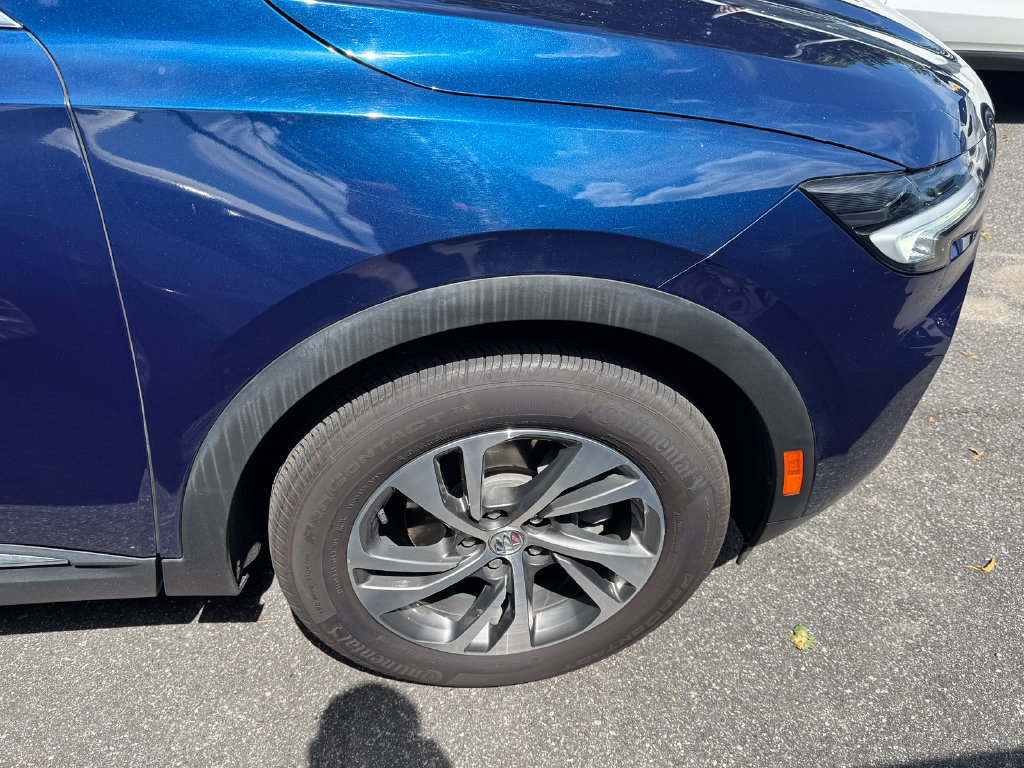 Used 2023 Buick Envision Essence AWD/4WD image 7