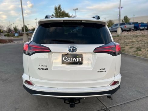 Used 2018 Toyota RAV4 XLE w/ Convenience Package AWD/4WD image 7