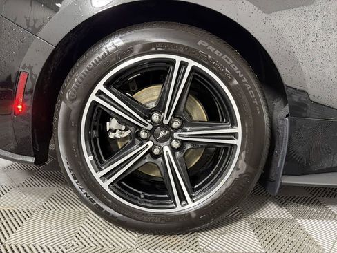 Used 2025 Ford Mustang Premium image 14