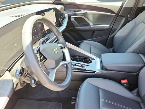 Used 2025 Audi Q5 Premium w/ Convenience Package AWD/4WD image 5