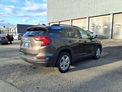 Used 2019 GMC Terrain SLE w/ Driver Convenience Package image 6