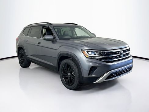 Used 2023 Volkswagen Atlas SE image 3