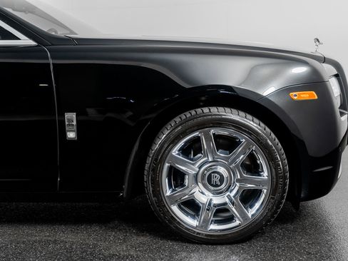 Used 2013 Rolls-Royce Ghost image 6
