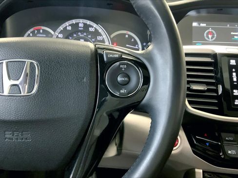 Used 2016 Honda Accord EX-L image 25