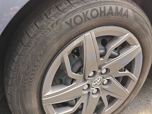 Used 2023 Toyota Corolla LE image 13