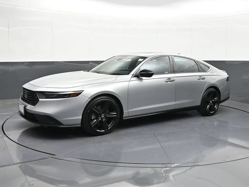 Used 2024 Honda Accord Sport image 1