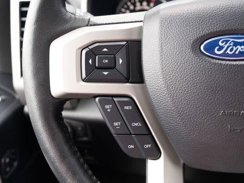 Used 2018 Ford F150 Lariat w/ Equipment Group 502A Luxury AWD/4WD image 4