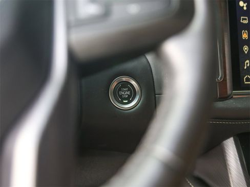 Used 2023 GMC Yukon Denali Ultimate image 25