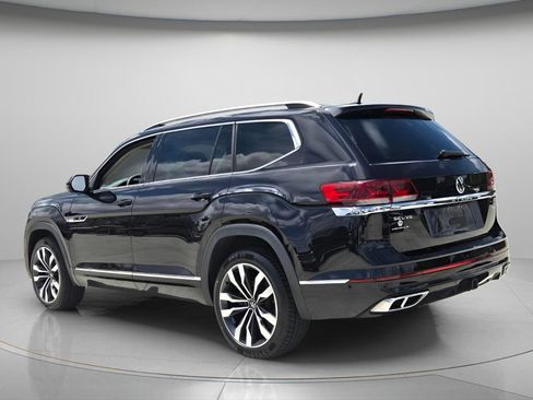 Certified 2023 Volkswagen Atlas SEL Premium AWD/4WD image 4