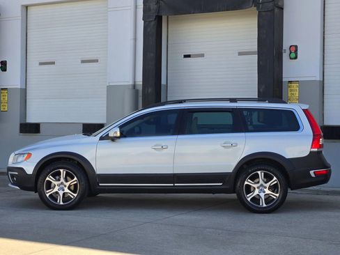 Used 2015 Volvo XC70 T6 AWD/4WD image 5