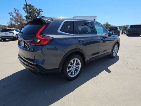 Used 2023 Honda CR-V EX image 8