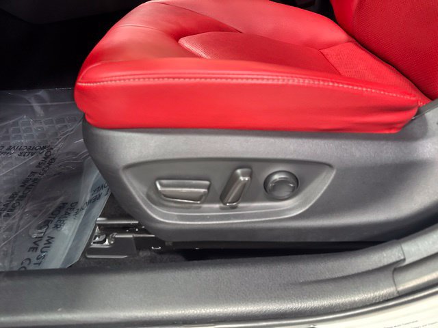 Used 2019 Toyota Camry XSE FWD image 6