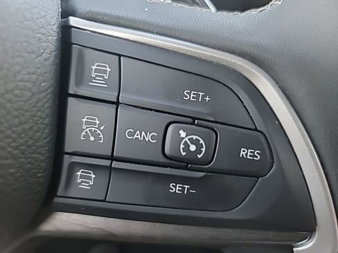 Used 2024 Jeep Grand Cherokee Limited 4xe image 21