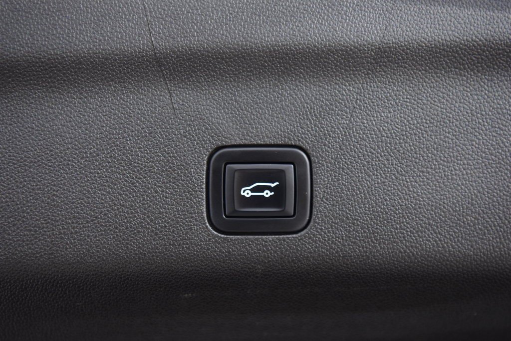 Used 2022 Chevrolet Tahoe LT w/ Luxury Package AWD/4WD image 26