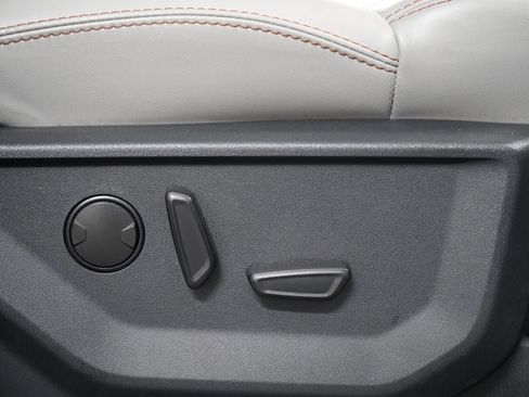 Certified 2025 Ford Expedition Active AWD/4WD image 35