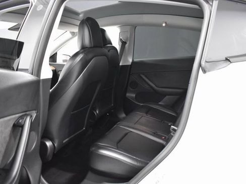 Used 2022 Tesla Model Y Performance image 30