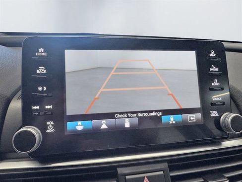 Used 2018 Honda Accord Touring image 22