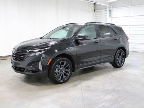 Used 2024 Chevrolet Equinox RS w/ RS Leather Package image 4