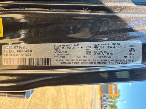 New 2025 Jeep Gladiator Sport image 29