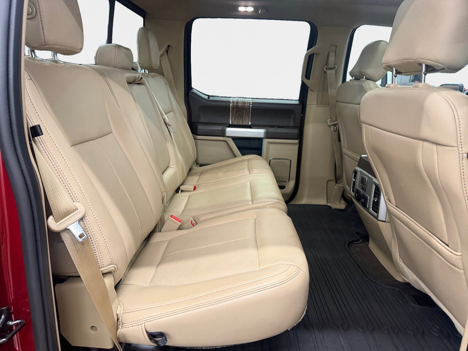 Used 2019 Ford F150 Lariat w/ Equipment Group 502A Luxury AWD/4WD image 11