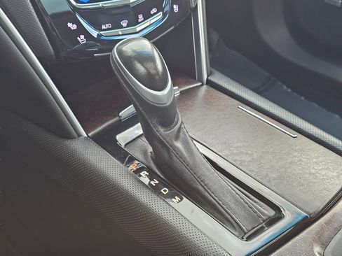 Used 2018 Cadillac XTS Luxury image 11