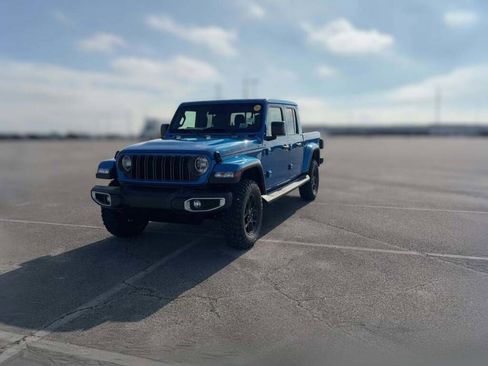 New 2026 Jeep Gladiator Sport image 3