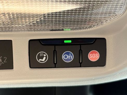 Used 2024 Chevrolet Trax LT w/ Driver Confidence Package image 25