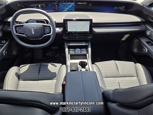 New 2026 Lincoln Nautilus Reserve AWD/4WD image 11