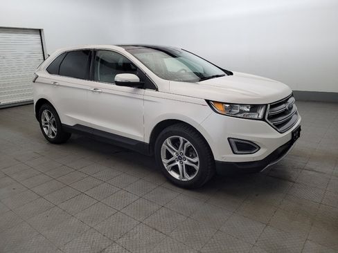 Used 2017 Ford Edge Titanium w/ Equipment Group 302A AWD/4WD image 11
