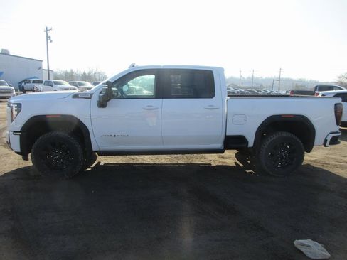 New 2026 GMC Sierra 2500 AT4 w/ AT4 Premium Plus Package image 10