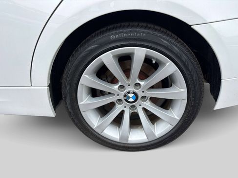 Used 2011 BMW 328i xDrive Sedan AWD/4WD image 7