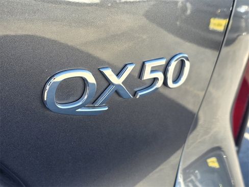 Used 2022 INFINITI QX50 Pure image 9