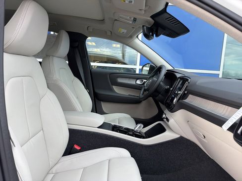 New 2026 Volvo XC40 B5 Plus w/ Protection Package Premier image 12