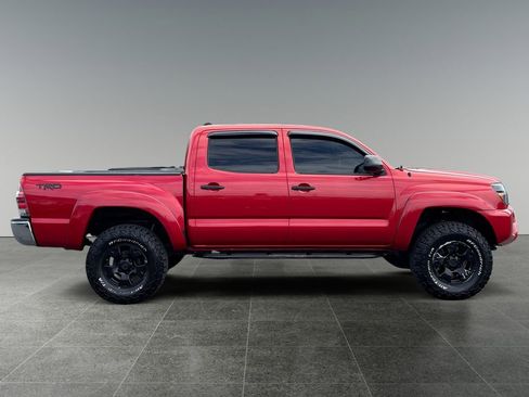 Used 2015 Toyota Tacoma 4x4 Double Cab w/ SR5 Package image 11