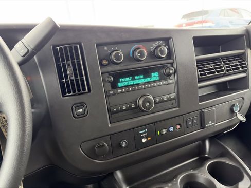 Used 2024 Chevrolet Express 3500 LT w/ LT Preferred Equipment Group image 19