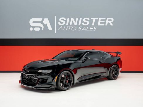 Used 2021 Chevrolet Camaro ZL1 RWD image 1