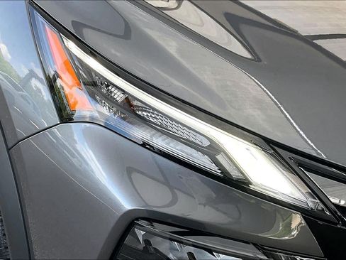 Certified 2026 Nissan Rogue SV w/ SV Premium Package FWD image 28