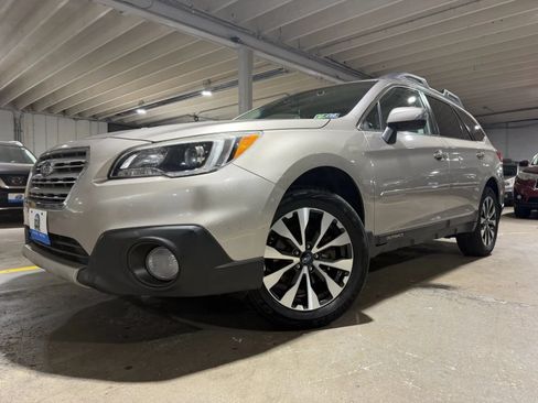 Used 2017 Subaru Outback 2.5i Limited AWD/4WD image 2