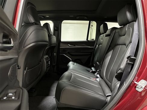 New 2025 Jeep Grand Cherokee Limited 4xe image 21